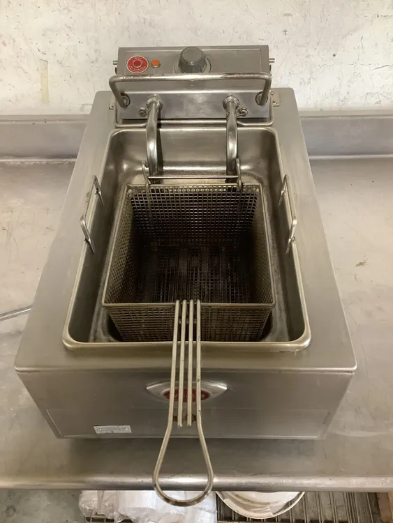 Used _UNKNOWN_ F49 Electric Cooking Equipment Michigan US | Grocery Equipment Sales #1069358