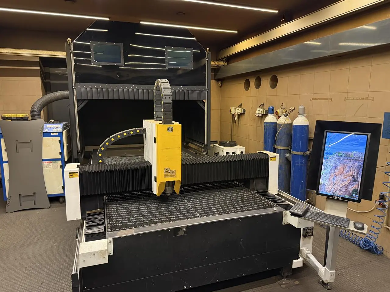 USED 2022 G-WEIKE LF 3015 E
