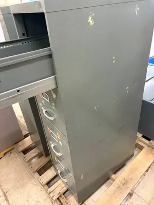 4 drawer metal filing cabinet