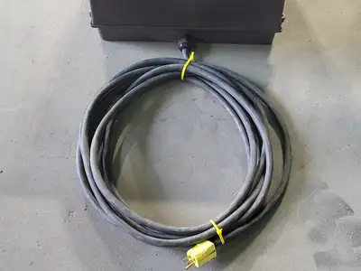 USED LITHONIA LIGHTING TWR2-250M-120-347-LPI-CSA