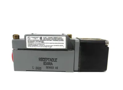 NEW CUTLER HAMMER E51SBL LIMIT SWITCH W/ E50RA, E51DS5