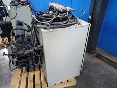 USED 2013 YASKAWA MOTOMAN MH6