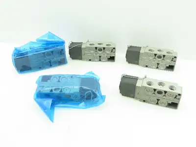 SMC SPF0281R-03-D Pneumatic Solenoid Valve Subplate 3/8"NPT  4/5 Port LOT OF 5