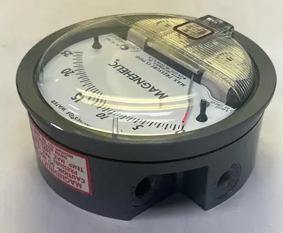 New | in-Stock DWYER 2025 Universal Pressure Meters Ohio US | Surplus Asset Holdings #1237920