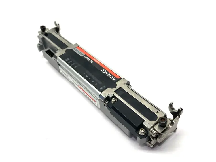 Used KEYENCE Safety Light Curtain Transmitter, 8 Optical Axes, 24VDC Light Curtains & Grids Michigan US | Maverick Industrial Sales #1454229
