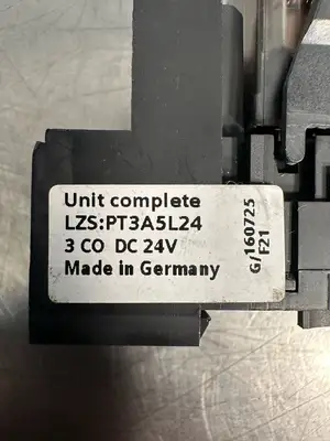 Siemens PT370024 24VDC 10 Amp 250VAC Plug-In Relay with PT78730 (7.4.3)