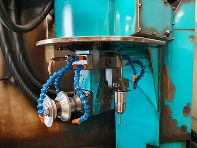 SCHNEEBERGER 5-axis CNC Universal Tool Sharpener, in very good working condition, visible under power