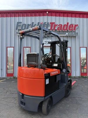 USED 2005 TOYOTA 7FBCU25