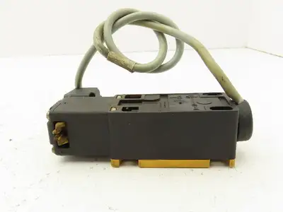 Eaton LS4/S11-S/I/ZB/X Safety Position Switch Snap Action Interlock 1NO 1NC