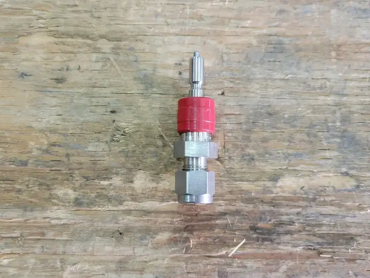 Used SWAGELOK SS-QC4-D-400 Parts (Hydraulics and Pneumatics) British Columbia CA | Lenmark #259198