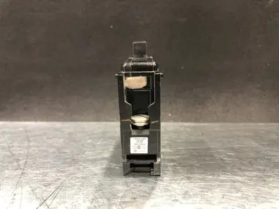 15 Amp, 1 Pole, 350 volts Circuit Breaker