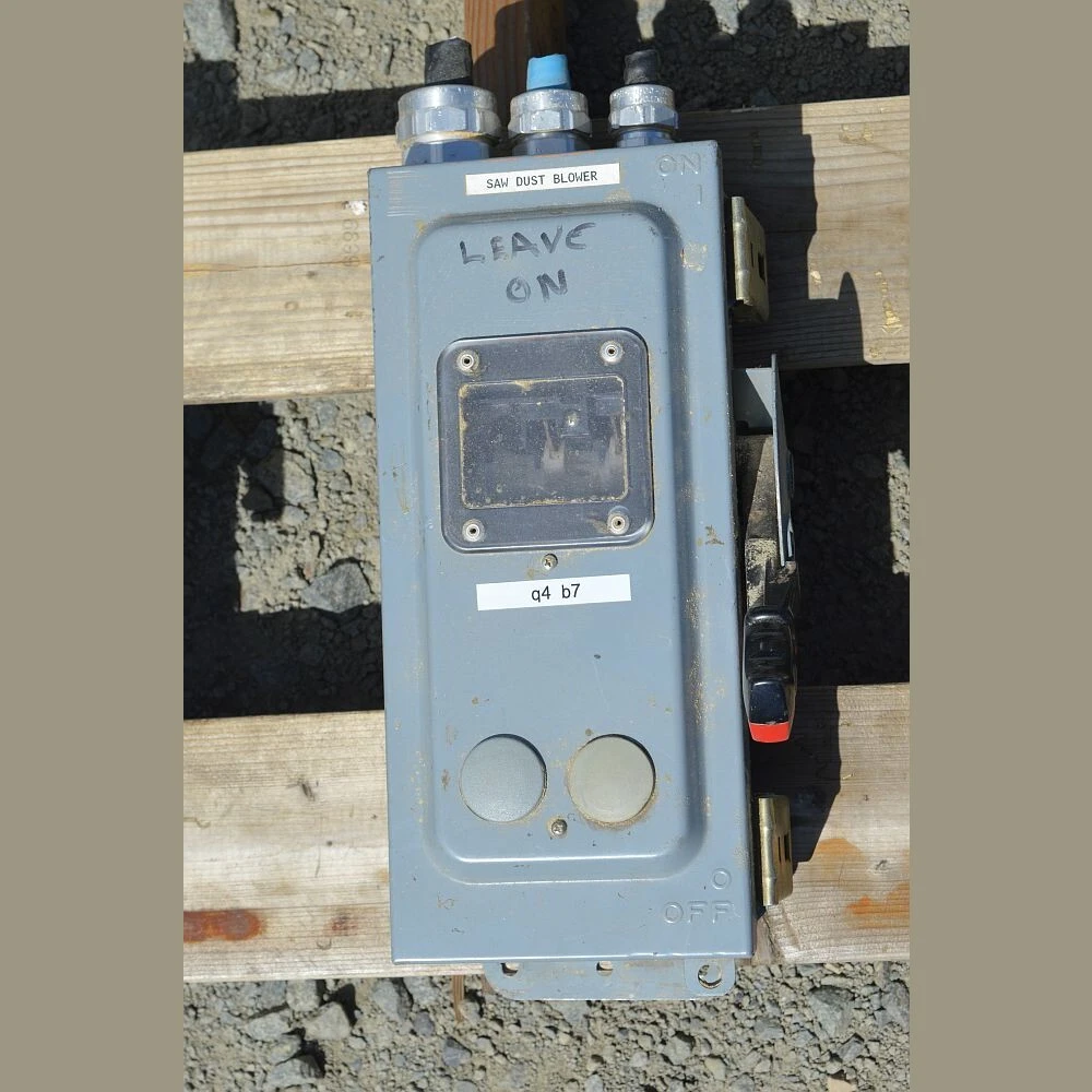 Square D 30 Amp Non-Fusible Disconnect