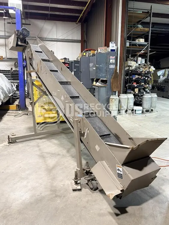 Used UNKNOWN MANUFACTURER: USED 13' X 16" CLEATED INCLINE Conveyors GE | US Recycling Equipment #474793