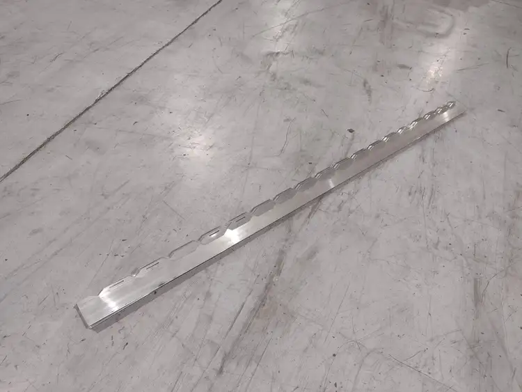 Used B-LINE BARRIER, HORIZONTAL BEND 72" LENGTH Misc Industrial Equipment | Maverick Industrial Sales #1117951