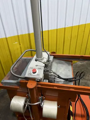 20" X 20" X 28" ORWAK  MODEL #5031-E HYDRAULIC VERTICAL COMPACTOR / BALER: STOCK #16758
