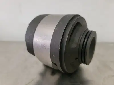 Used VICKERS 588688 Parts (Hydraulics and Pneumatics) British Columbia CA | Lenmark #264375