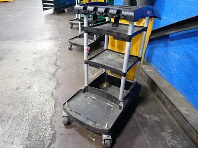 Rubbermaid Janitor Cart
