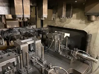 2009 KOMATSU H2W200 Straight Side Double Crank Press | Universal Press & Machinery (UPM) (7)