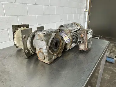 USED SEW-EURODRIVE SAF47DT90S4