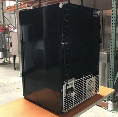 171-0341 23" Countertop Single Glass Door Self Contained Freezer