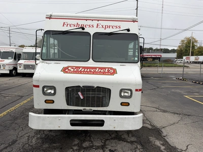 Used 2011 FREIGHTLINER BREAD TRUCK Box trucks Ohio US | Miedema Asset Management Group #1577898