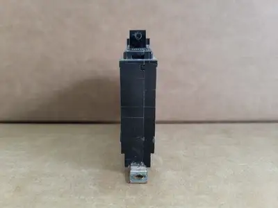 Used SQUARE D QOB130 Switchgears British Columbia CA | Lenmark #1438689