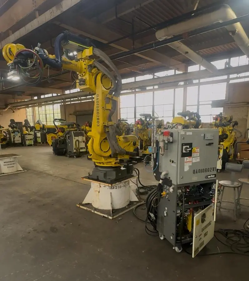 Used 2015 FANUC FANUC R-2000IB/210F Robots Michigan US | Aucto #1332204