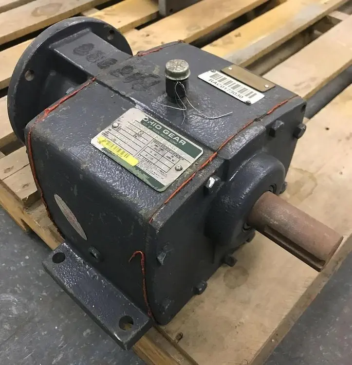 Used REGAL BELOIT CR-DR-20.90-A-M056 Speed Reducers | Surplus Asset Holdings #1204423