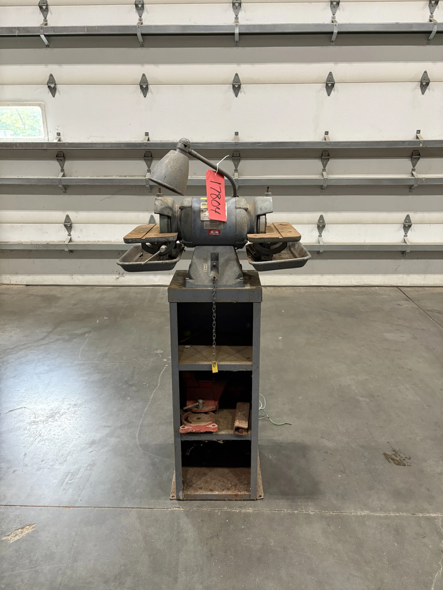 Pedestal Grinder