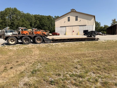 Used 2011 PITTS 50 TON DROP DECK TRI-AXLE Lowboy Trailers Michigan US | Miedema Asset Management Group #1338402