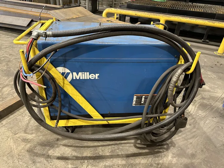 Used MILLER SRH-444 Arc Welders British Columbia CA | Lenmark #294351