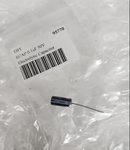 LOT OF CAPACITORS