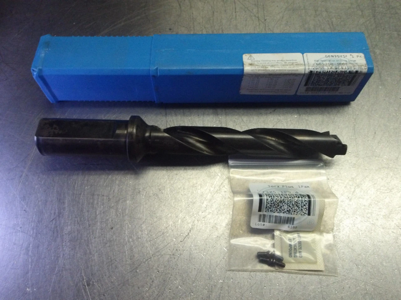 AMEC 20mm Coolant Thru Indexable Drill 1" Shank 60520H-100F (LOC2953D)