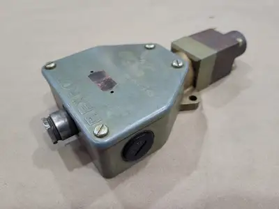 Used REXROTH R900429045 Switchgears British Columbia CA | Lenmark #240776