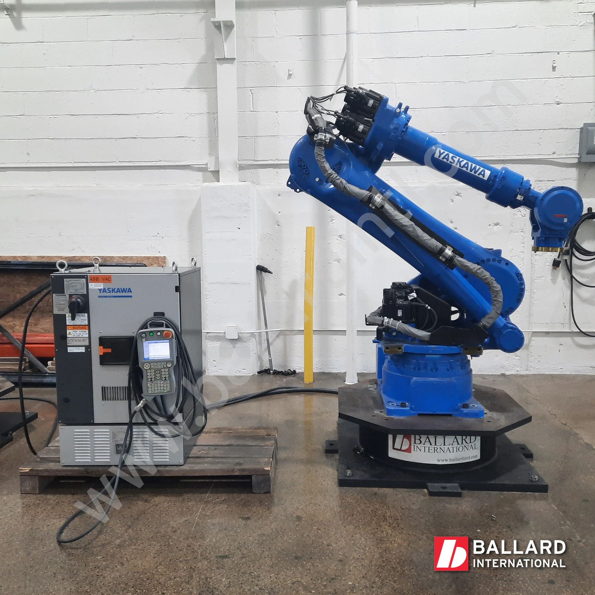 Yaskawa Motoman MH180 Robot w/ DX200 Controller