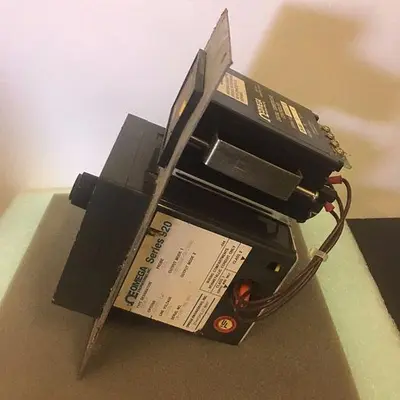 OMEGA DIGITAL TEMPERATURE CONTROLLER  T/C