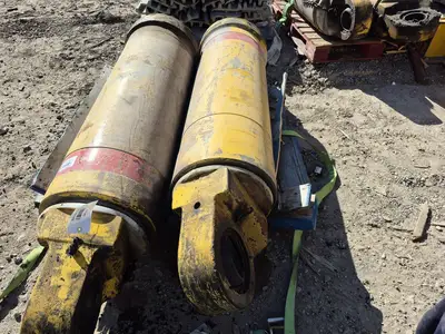 830E-DC RH Hoist Cylinder - 39,021 hrs