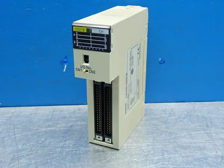 Used OMRON C200HOD219 Input / Output Modules | HGR 24 #733542
