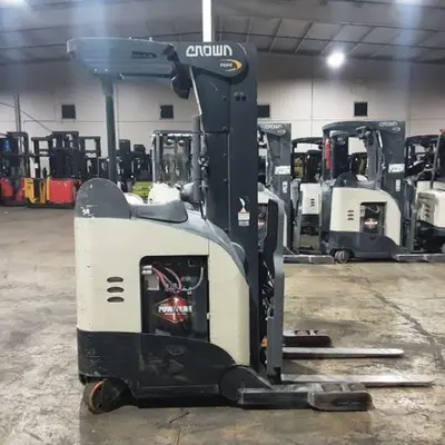 USED 2016 CROWN RR5725-45