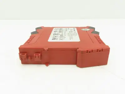 Allen Bradley 440R-S13R2 Guardmaster Multi-Function Safety Module Ser A 101