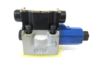 NEW TOYOOKI KOGYO HD1-2S-KCP-03A-WYD2 DIRECTIONAL VALVE HD12SKCP03AWYD2