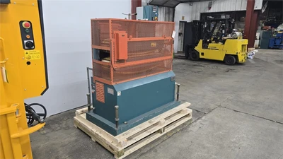 8" x 40" CDS Cleated Two Belt Puller, Model CCH 40-8, 3hp, New in 2005