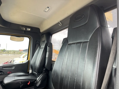 USED 2017 PETERBILT 567 6X4