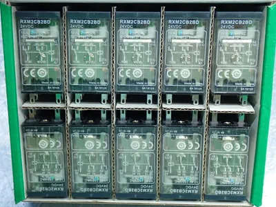 NEW SCHNEIDER ELECTRIC RXM2CB2BD