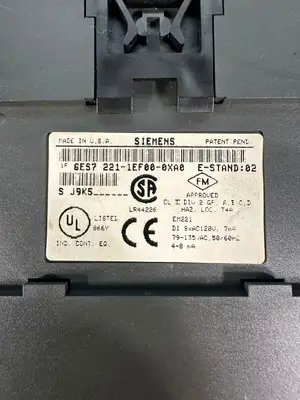 Siemens 6ES7 221-1EF00-0XA0 EM221 8xAc 120V (4.2.4)