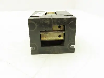 General Electric CR120A02011AA GE Industrial Relay 300V 10A 120VAC 40HZ Coil
