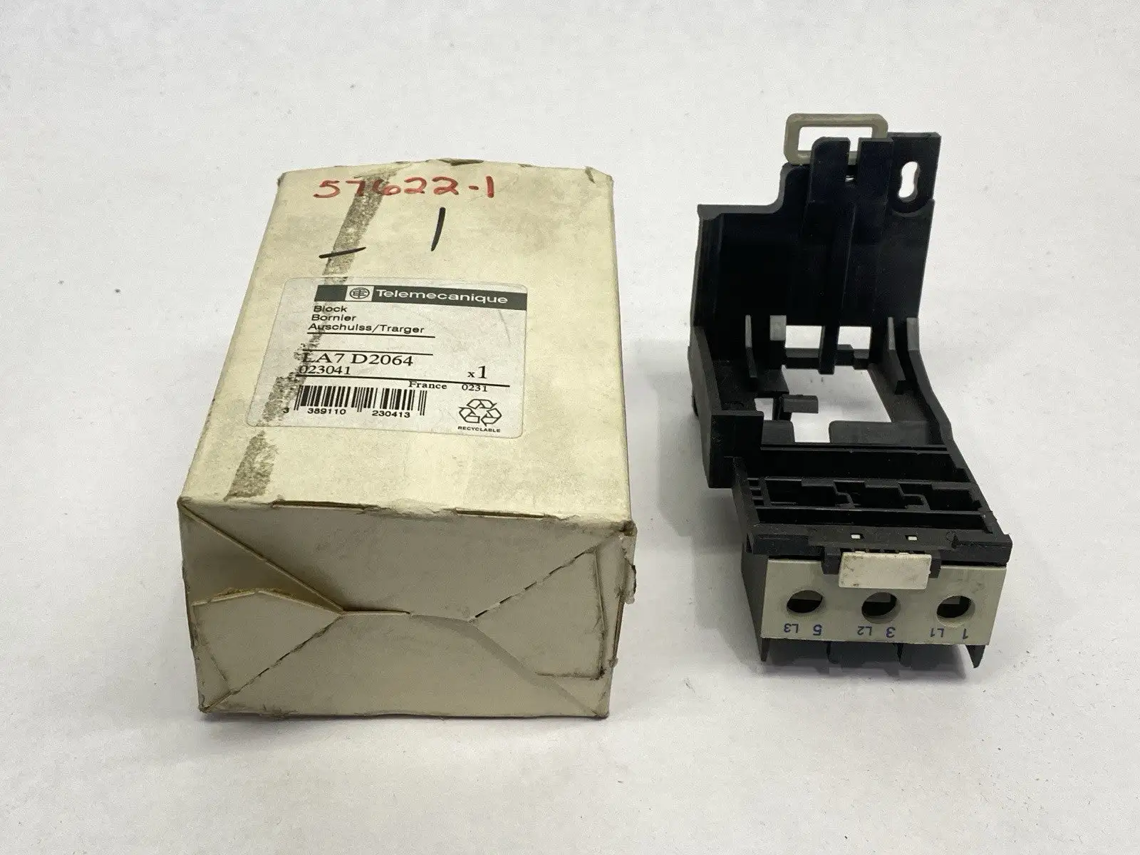 LA7D2064 | Telemecanique  TeSys Deca Terminal BLock Adapter - New Other