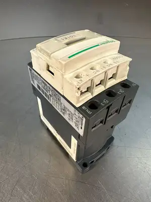 Schneider Electric LC1D09BL CONTACTOR LC1D09-BL (4.2.5)