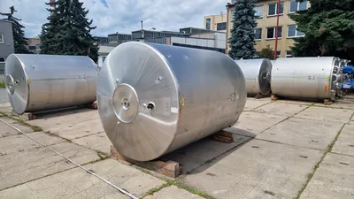 Hoeksma & Velt 6,000 Litre Stainless Steel Tanks | Perry Equipment (8)