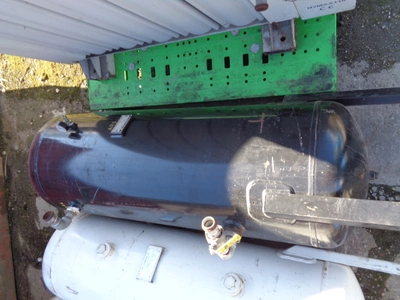 272 L M/S Vertical air  receiver